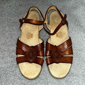 SAS Women's Tan/Brown Leather Strappy Sandals